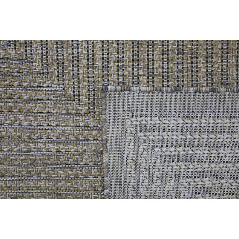 Moquette, Rectangle 3 pi 11 po x 5 pi 7 po
