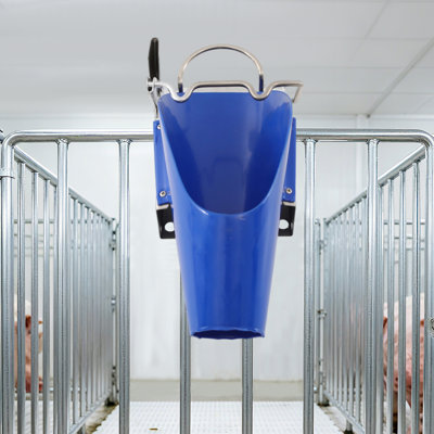Piglet Castration Bracket Small Pig Restraint Holder Livestock Fixing Stand for Pig Farm 7 to 8 Day Old Piglet Castration Tail Docking Injection