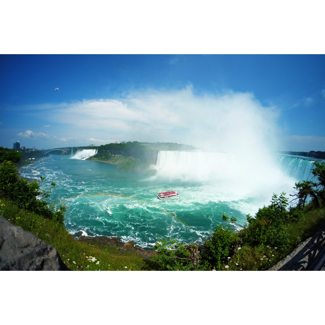 Niagara Falls Wide Angle View von Slobo - Leinwanddrucke auf Wrapped Canvas