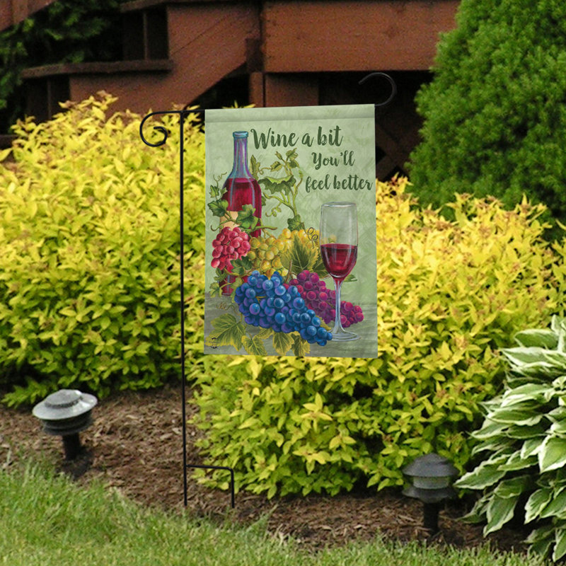 «Wine a Bit You Feel Feel Better» - drapeau de jardin