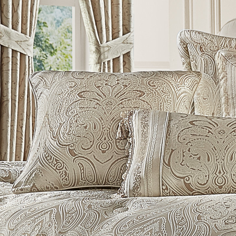 Coussin décoratif carré Trinity, H 20 po x l 20 po
