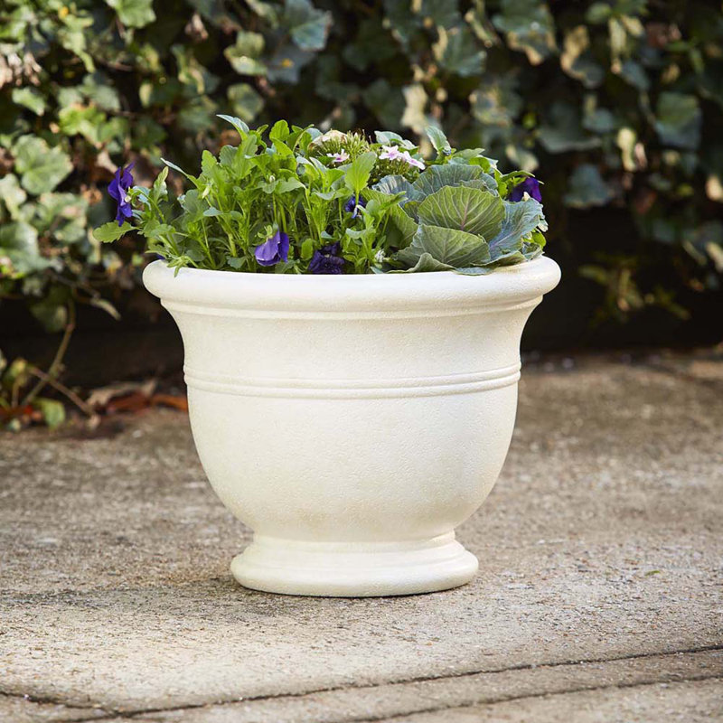 Jardinière 19 "Jean Pierre, Brownstone, Ivoire, H 11 po x l 14,96 po x P 14,96 po