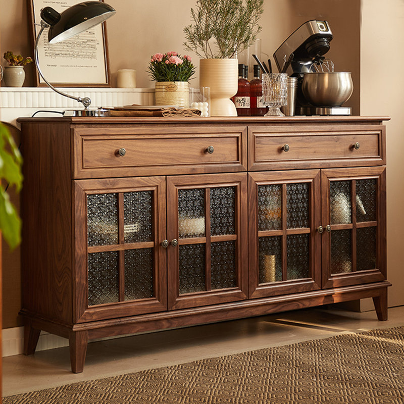 Buffet en noyer avec grand rangement et porte vitrée