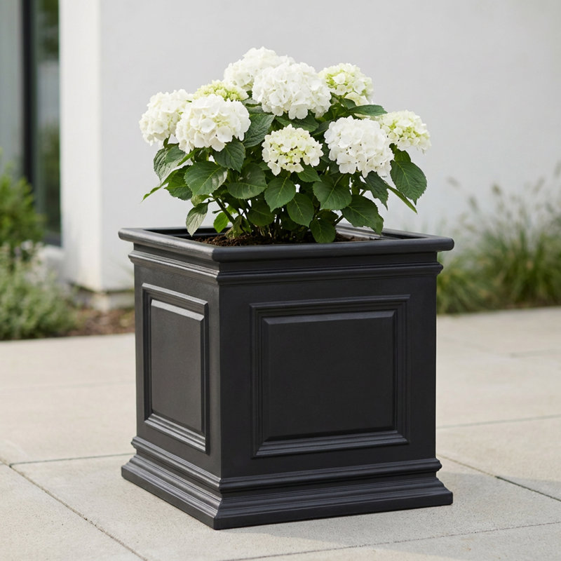 Takeia Self Watering Planter Box, Black