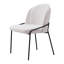 Ensemble de deux chaises d'appoint ivoire et noires en fausse fourrure