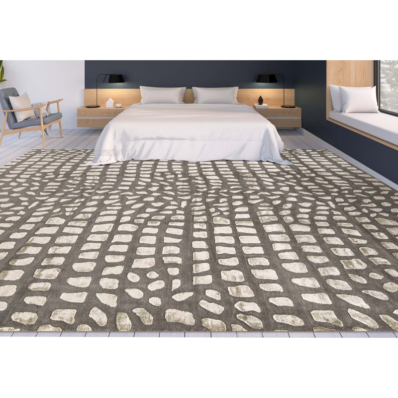Himalayan Abstract Area Rug in Gray/Ivory