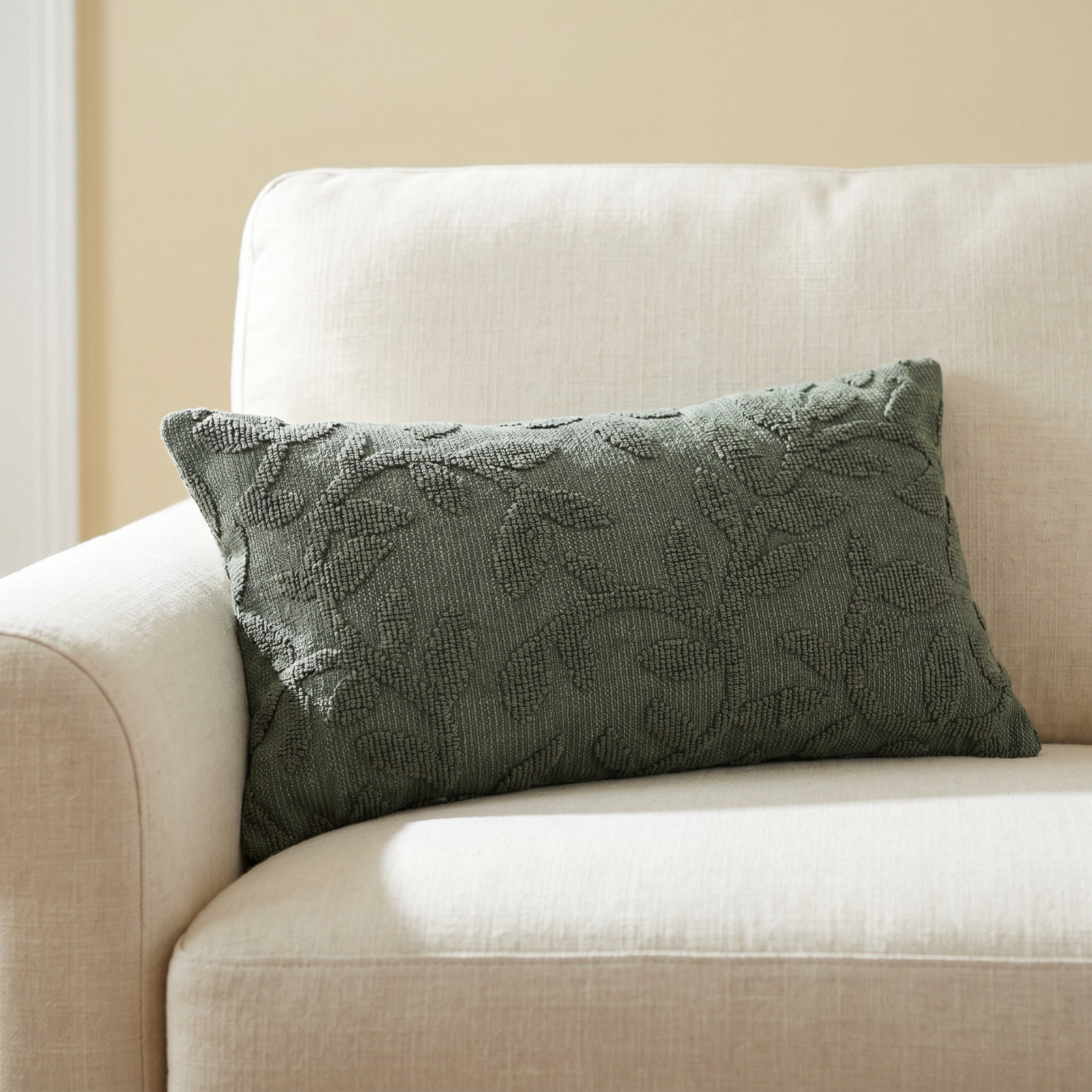 Bess 26" x 14" Throw Pillow, Green