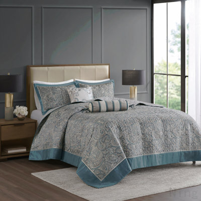 5 Piece Jacquard Bedspread Set with Throw Pillows Teal Queen