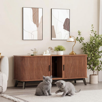 Meuble pour lit de chat 59 po pour 2 chats cachés, meuble télé en bois et table d'appoint avec porte coulissante, grande maison pour animaux de compagnie et tapis de litière inclus, noyer