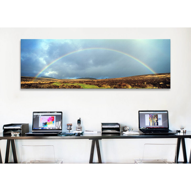 Arc-en-ciel au-dessus de la forêt, dartmoor, angleterre-impression sur toile tendue, H 20 po x l 60 po x P 1,5 po, Cadre noir