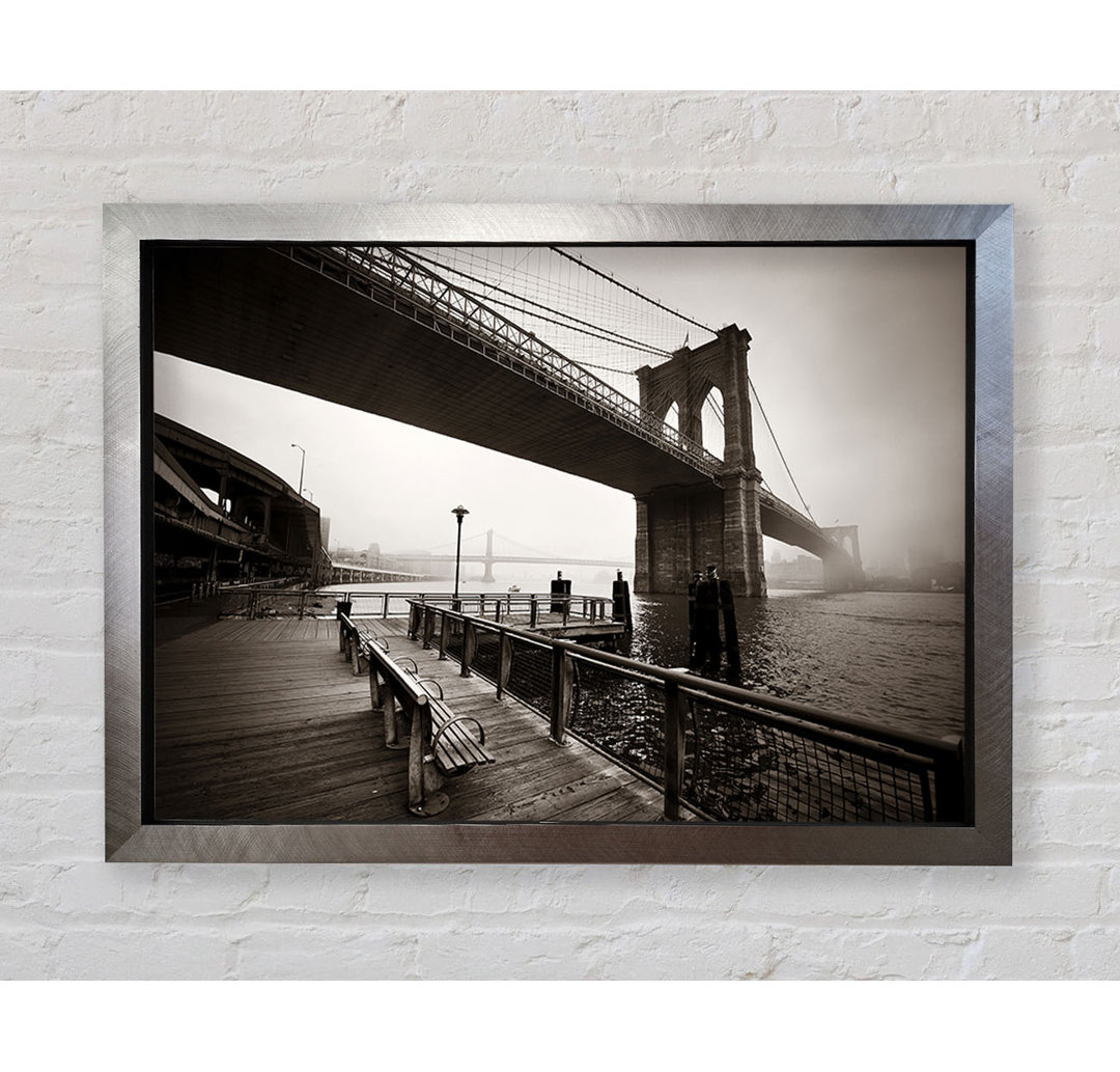 Under The Brooklyn Bridge - Einzelne Bilderrahmen Kunstdrucke