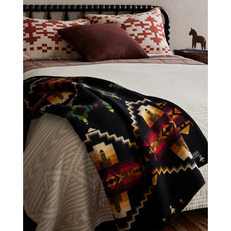 Pendleton Four Corners Throw