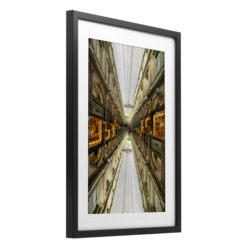 Interior Architecture Symmetry, reproduction encadrée sous verre, conception de Robin Vandenabeele, H 20 po x l 14 po