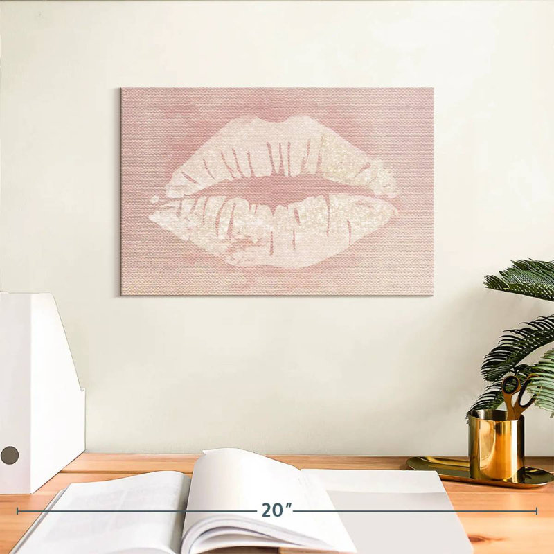 Shuttleworth Glitter Lips, 8" H x 12" W