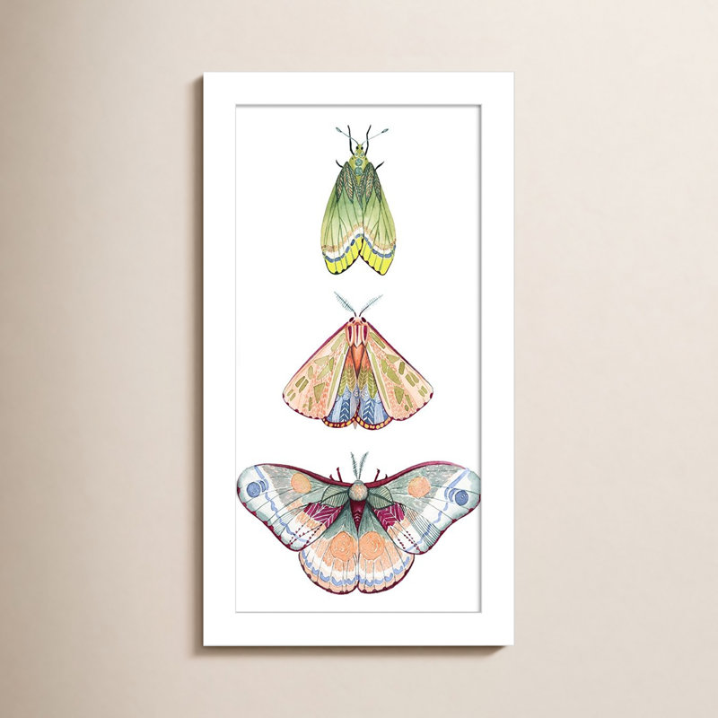 Neo Moth Fairies II par Neo, H 13 po x l 7 po x P 1 po, gris