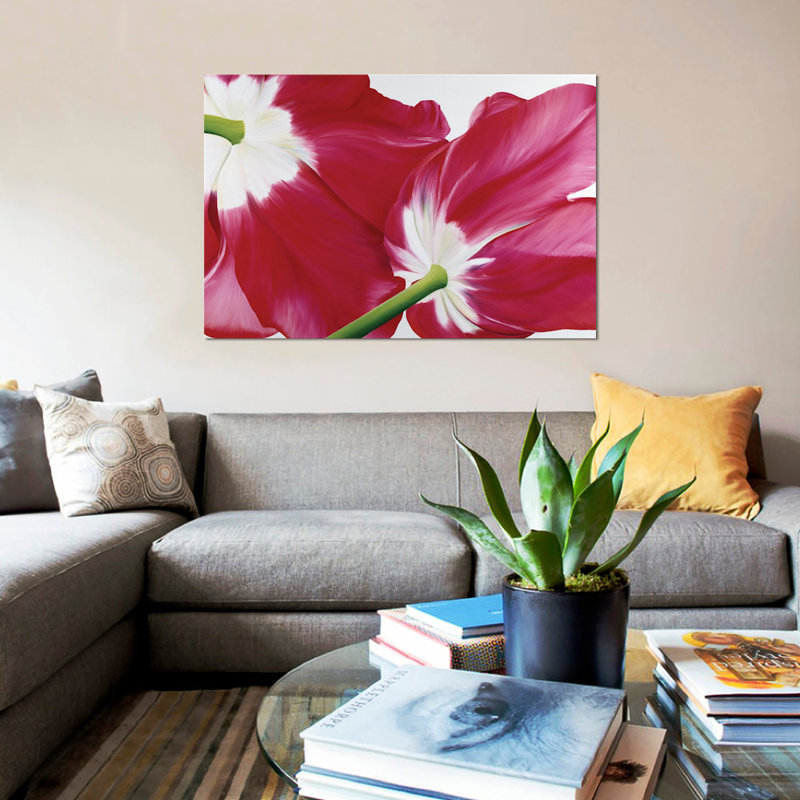 «Tulipa» par Yvonne Poelstra-Holzhaus - impression sur toile tendue sur châssis Galler, H 26 po x l 40 po x P 1,5 po