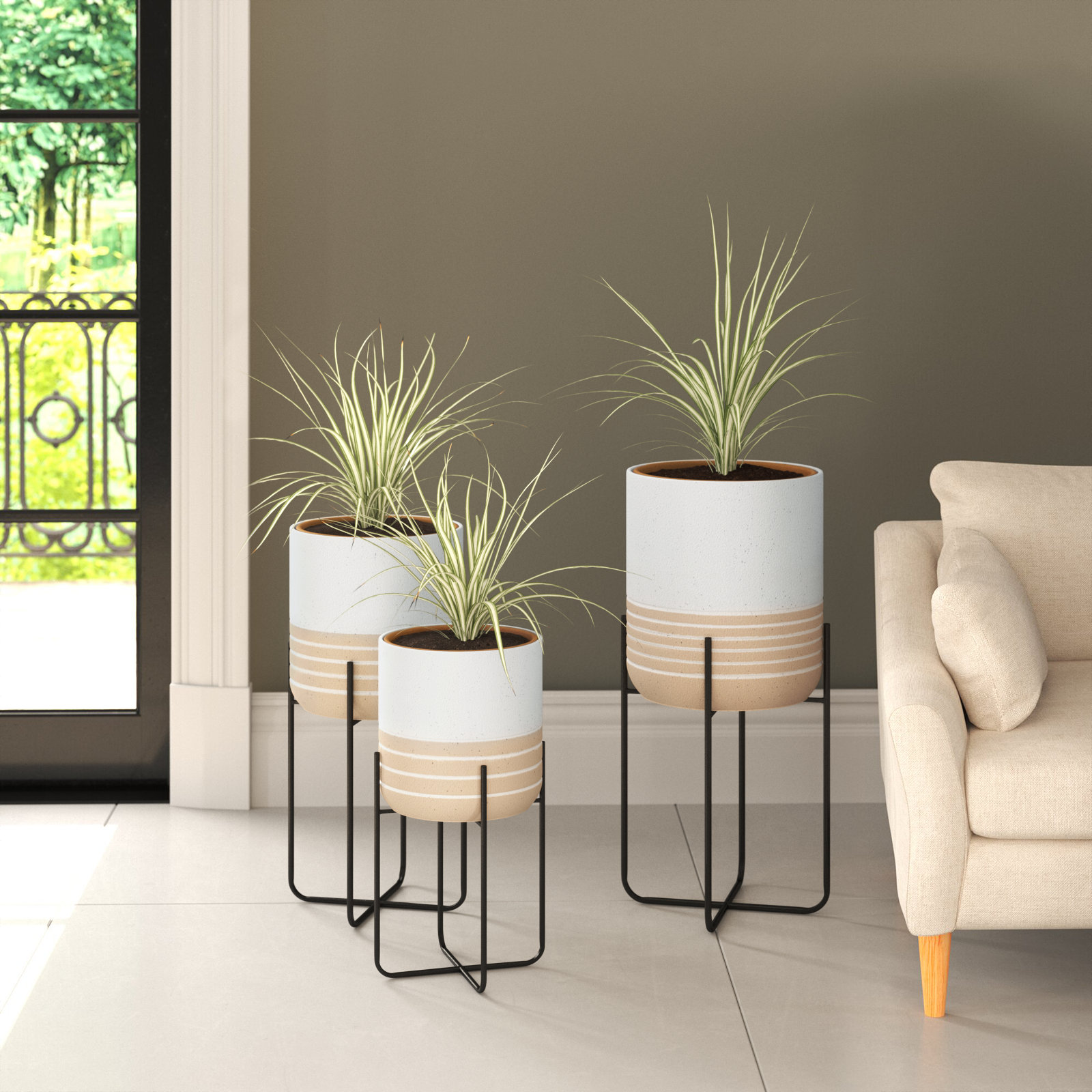 3 Piece Metal Indoor Outdoor Planter with Removable Stand Set