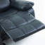 Fauteuil inclinable et oscillant en cuir bleu Charlotte