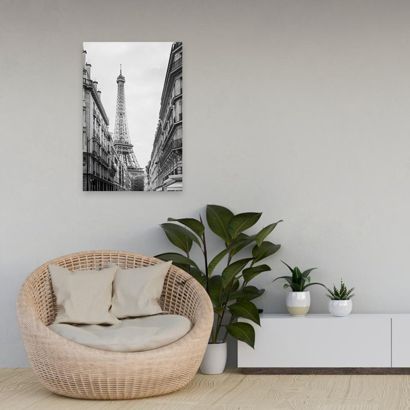 Posh & Luxe and Contemporary Eiffel Glimpse, H 24 po x l 16 po
