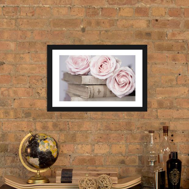 «Vintage Roses», reproduction de photo, Papier encadré noir, H 24 po x l 32 po x P 1 po
