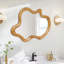 Miroir mural 33,46 "x 22,24" de forme irrégulière avec cadre en bois naturel