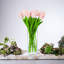 Arrangement floral tulipes artificielles dans un vase-856996947