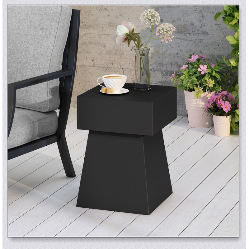 Table d'appoint AESOP