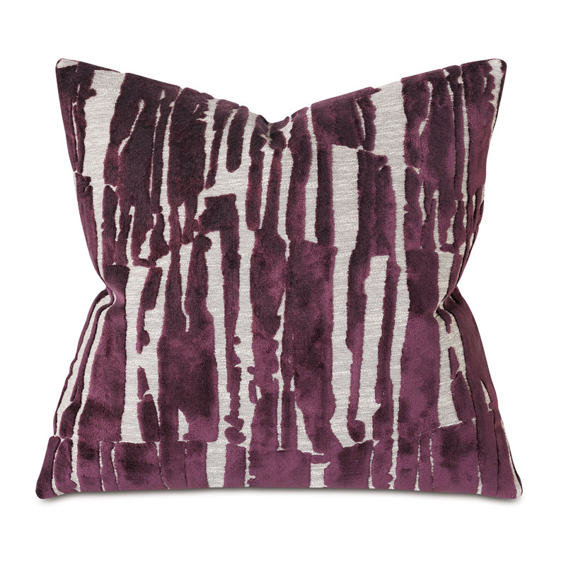 Housse et insert de coussin décoratif brodé Rivia, Wildberry abstrait