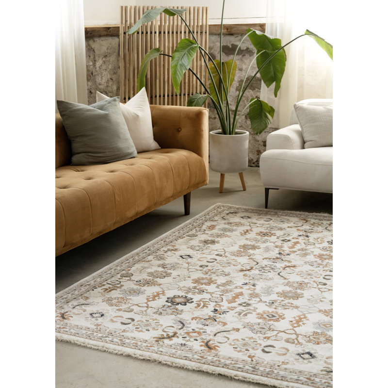 Tapis traditionnel beige crème Gouldbourne, Rectangle 5 pi 3 po x 7 pi 10 po
