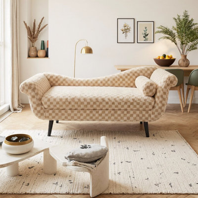 Chaise d'appoint en tissu à motif de losanges avec accoudoirs à volutes et pieds en bouleau Unarepos