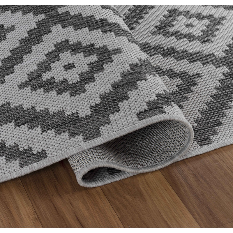 Baylen Geometric Indoor / Outdoor Area Rug, Rectangle 50 x 80cm