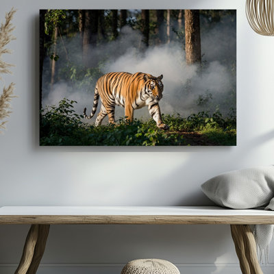 Toile, tigre majestueux, sa fourrure orange vibrante contrastant avec l'art mural