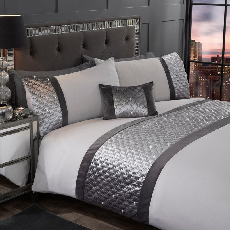 Howard No Pattern Duvet Cover with Pillowcases Included, Kingsize - 2 Standard Pillowcases