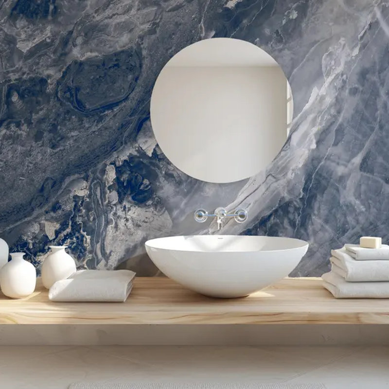 Papier peint luxueux marbre bleu et gris, L 108 po x l 96 po