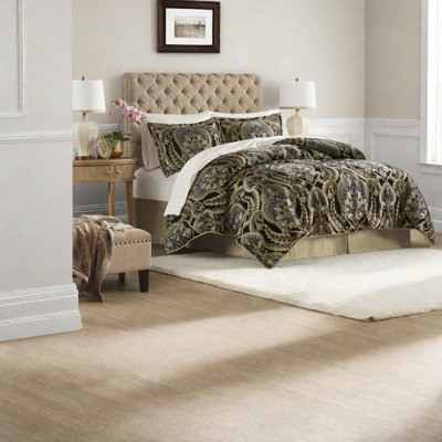 Luxurious Cal King Bedding Sets, Polyester Chenille Jacquard, Elegant Damask Style For Home
