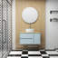 Petite salle de bain en bois massif de style moderne avec peu d'espace