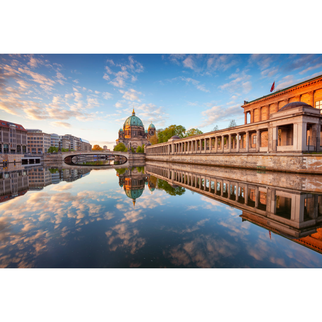 Berlin, Deutschland von RudyBalasko - Fotografie auf Leinwand