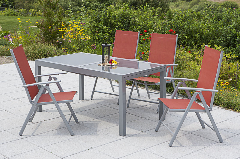 Brayton 4 - Person Patio Dining Set with Rectangular Table, Terracotta