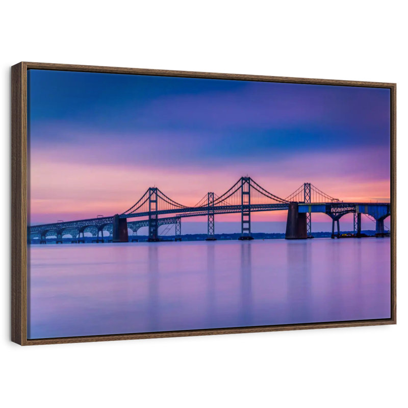 Majestic Chesapeake Bay Bridge, 46 po x 31 po, Cadre flottant en noyer