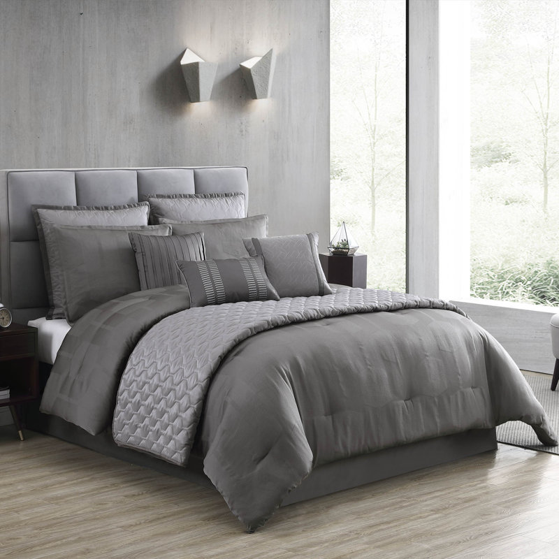 Gilmore Gray Comforter Set, King Comforter + 3 Throw Pillows