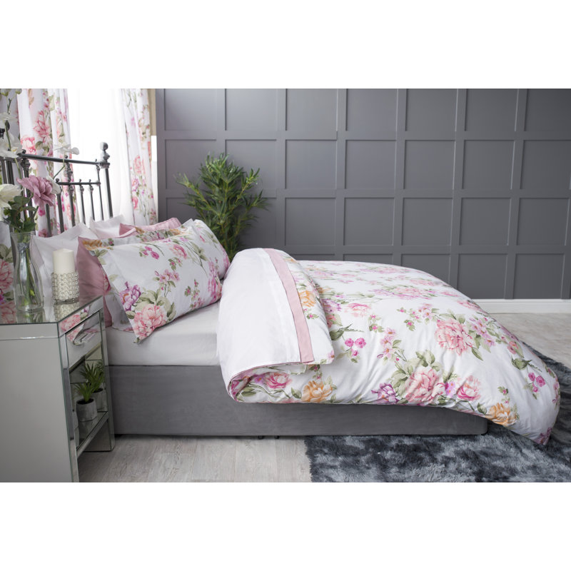 Anisshka Floral Duvet Cover Set with Pillowcases Included
