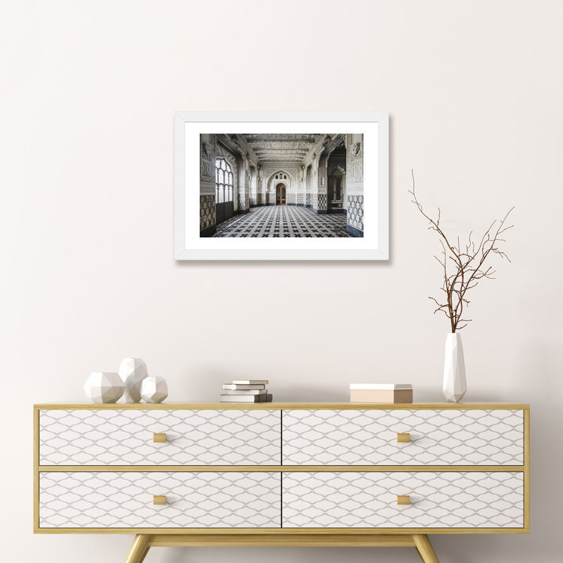 Non Plus Ultra I par Simon Yeung - reproduction de photo, H 16 po x l 24 po x P 1 po, Papier encadré blanc