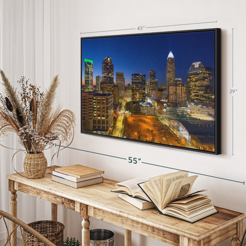 «Charlotte Night Skyline Wall Art», H 43 po x l 29 po