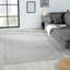 Tapis gris à performance géométrique-80379277