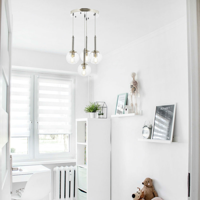 Lustre de style scandinave, finition chromée, 35,4 x 15,7 pouces | Corps en métal avec capuchon en verre | 4 x douilles E27 (6 W maximum), indice de protection IP20 | Éclairage élégant pour décoration intérieure moderne, parfait pour le salon et la salle à manger