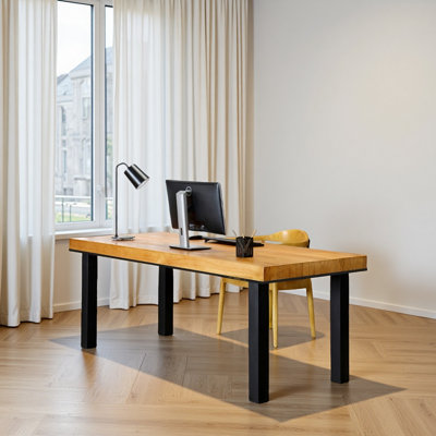 Bureau rectangulaire en bois massif et pieds en fer