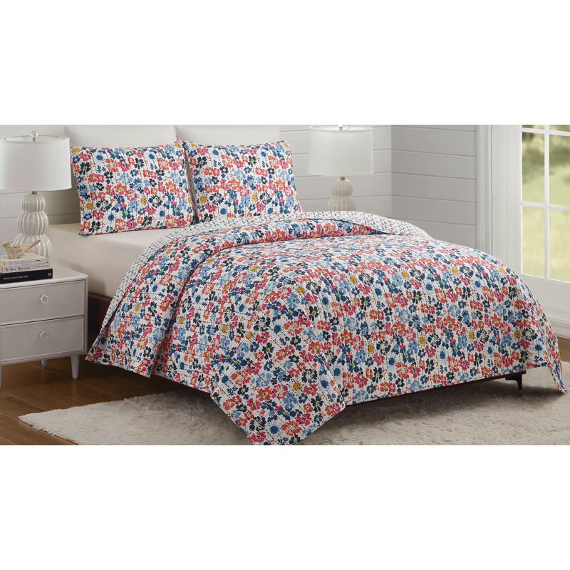 White Cotton Twin Reversible Floral Quilt Set