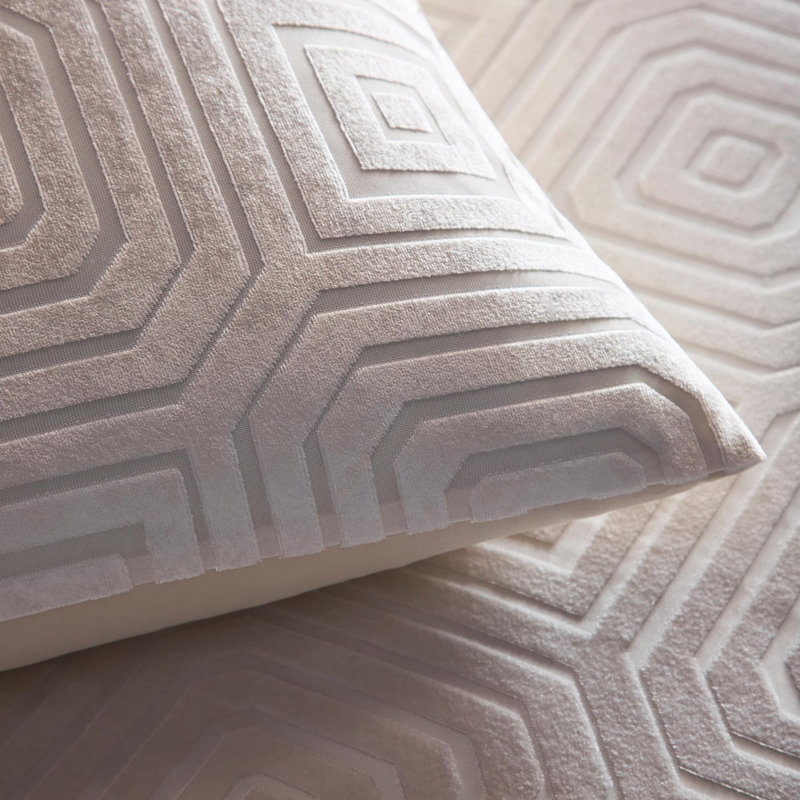 Laurence Llewelyn-Bowen Emile Duvet Cover Set Cream, Double Duvet Cover + 2 Standard Pillowcases