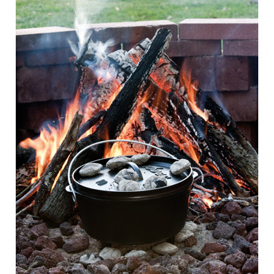 Lodge Cast Iron Round Dutch Oven