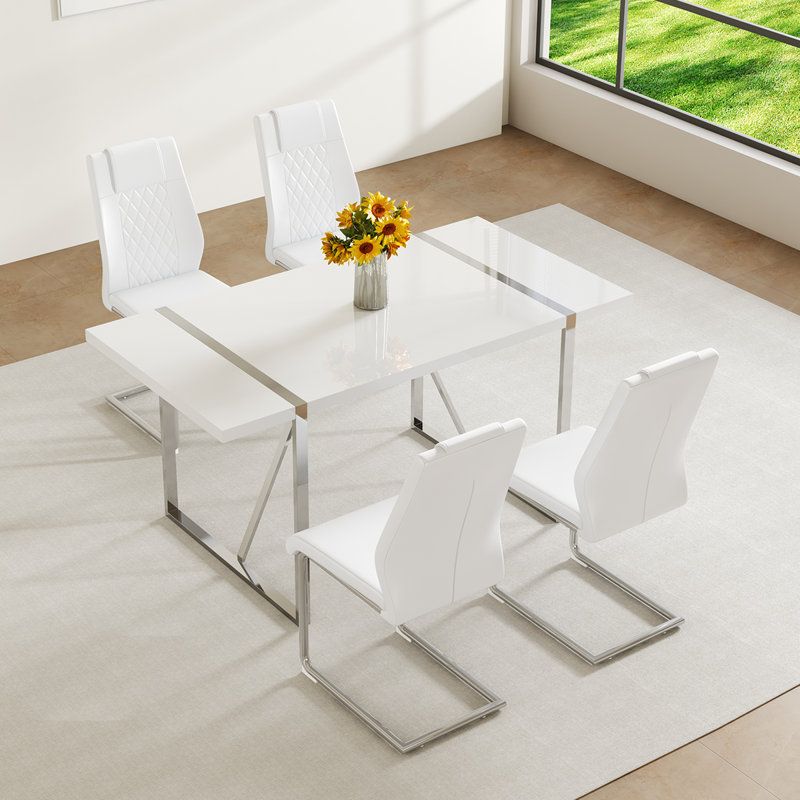 Ensemble de table de salle à manger de 55 po, table et chaises de cuisine en bois avec plateau en panneau de fibres à densité moyenne laqué épais, structure en métal robuste et chaises en similicuir